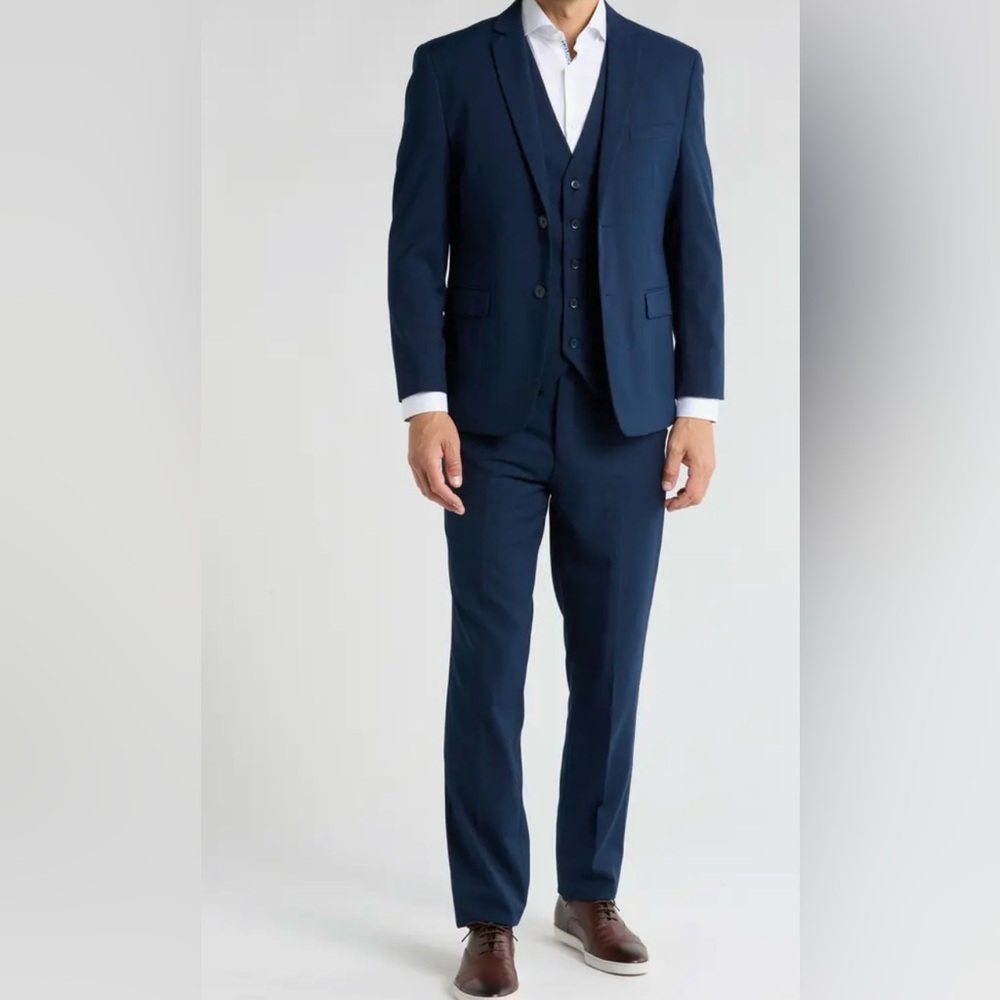 Nordstrom signature wool 3 piece suit 56 R NEW